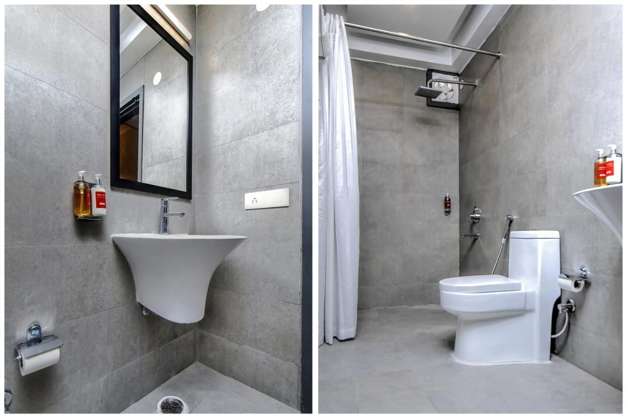 Oyo Townhouse 044 Sector 14 Gurugram Hotel Gurgaon Bagian luar foto